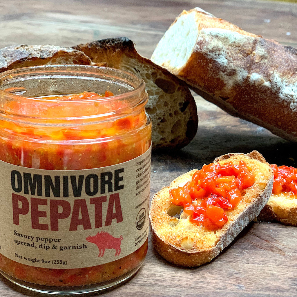 Pepper sauce with toast