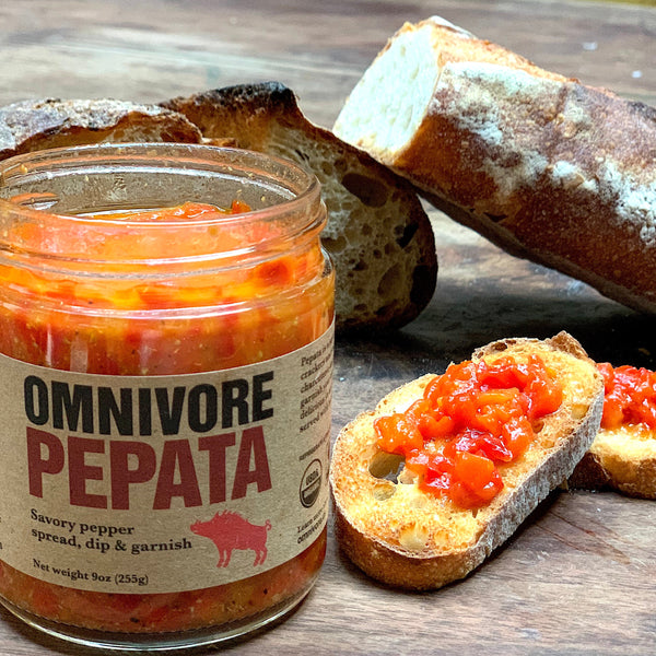 Pepper sauce with toast